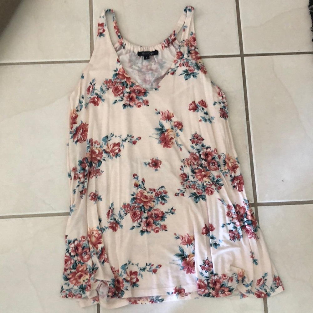Floral flowy tank